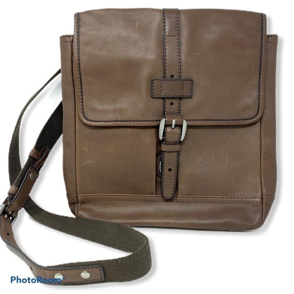 Fossil Handbags - NWOT Fossil Brown Leather Messenger Bag